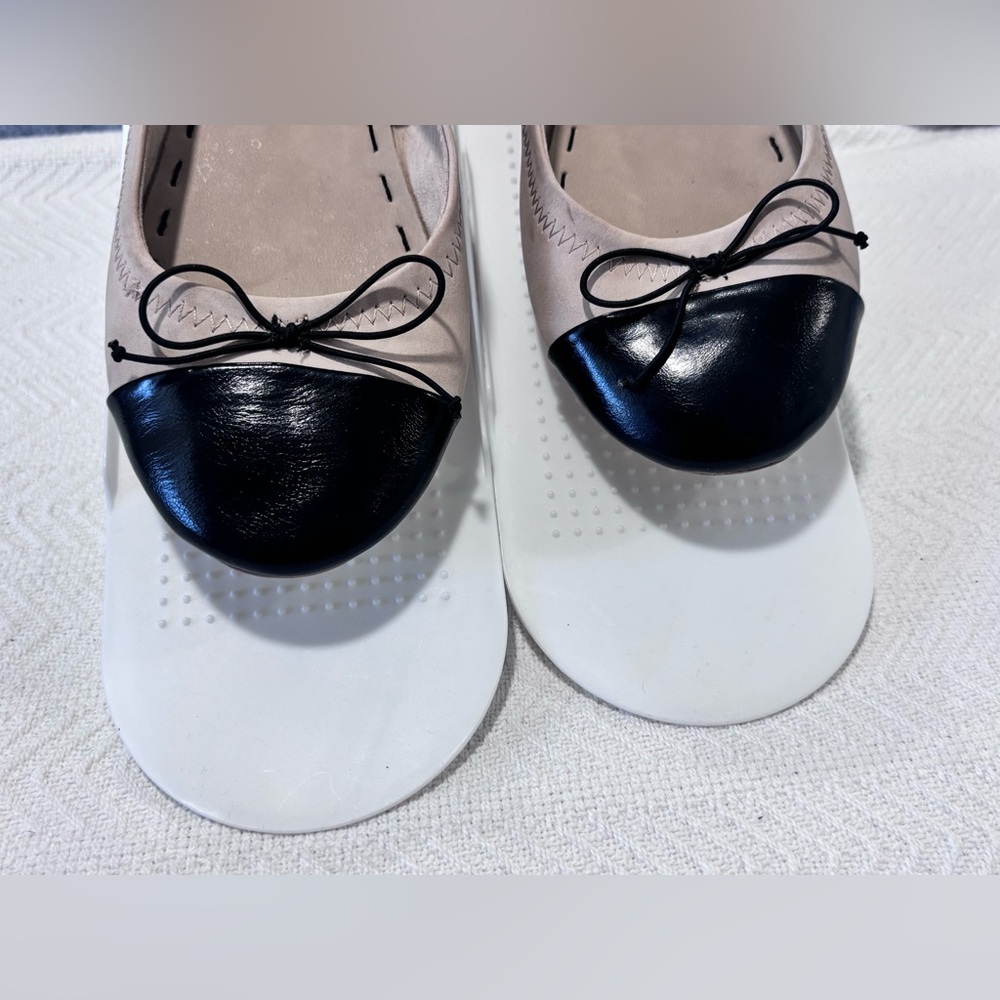 Zara Women's Flats with Black Toe and Cream Body - Picture 4 of 10